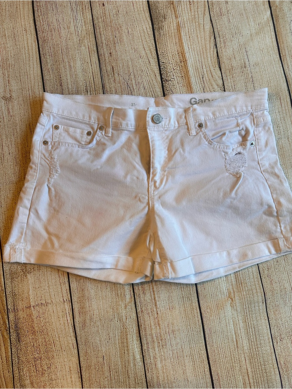 Gap 1969 White Distressed Cuffed Denim Shorts Size 27